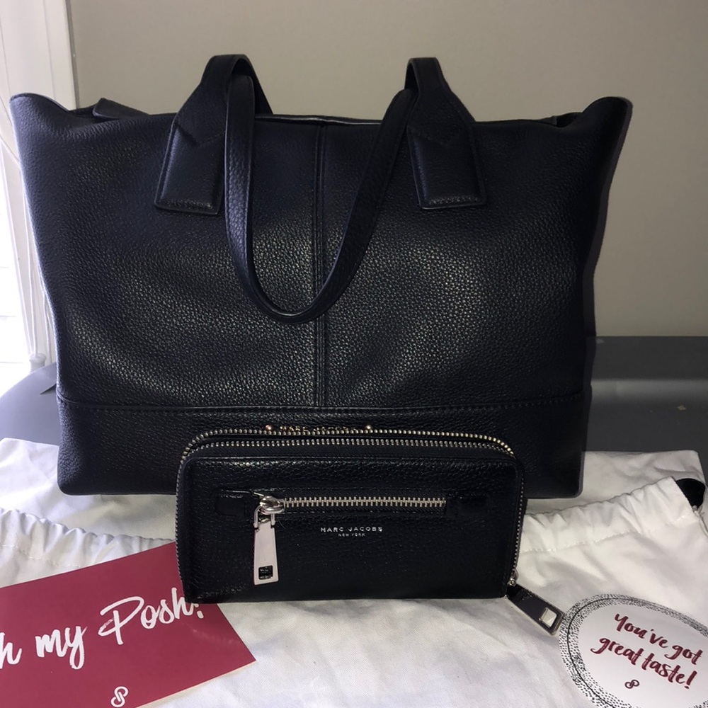 ⚡️FLASH SALE⚡️Marc Jacobs Set - Picture 8 of 8